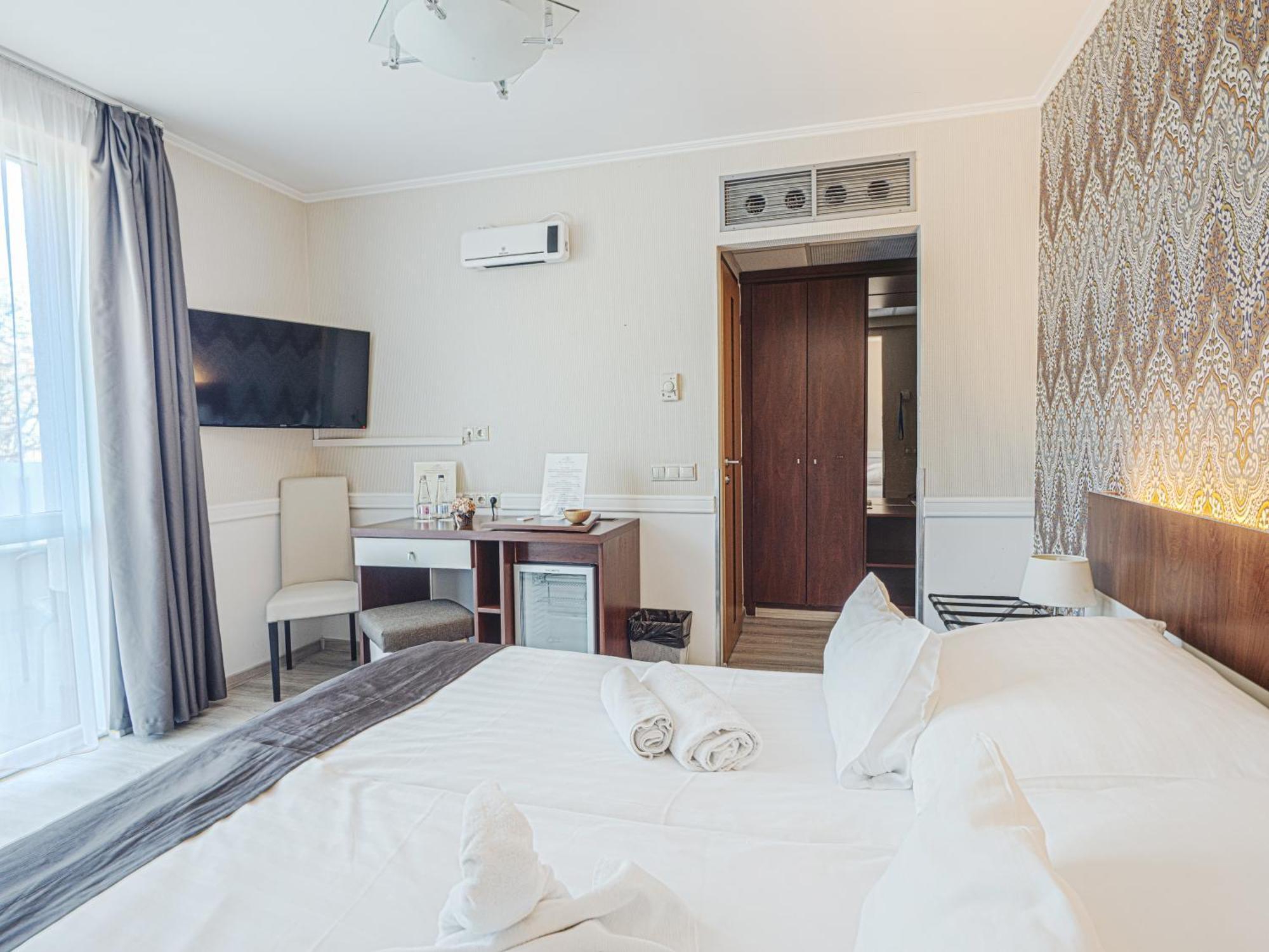 Holiday Beach Budapest Wellness Hotel With Sauna Park Екстер'єр фото
