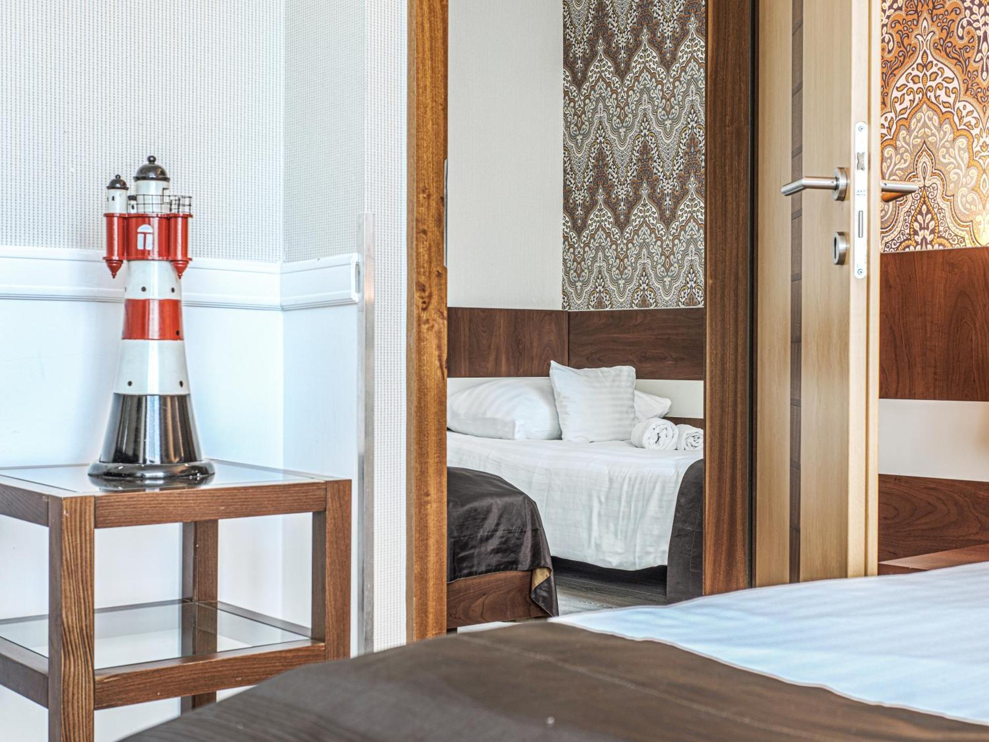 Holiday Beach Budapest Wellness Hotel With Sauna Park Екстер'єр фото
