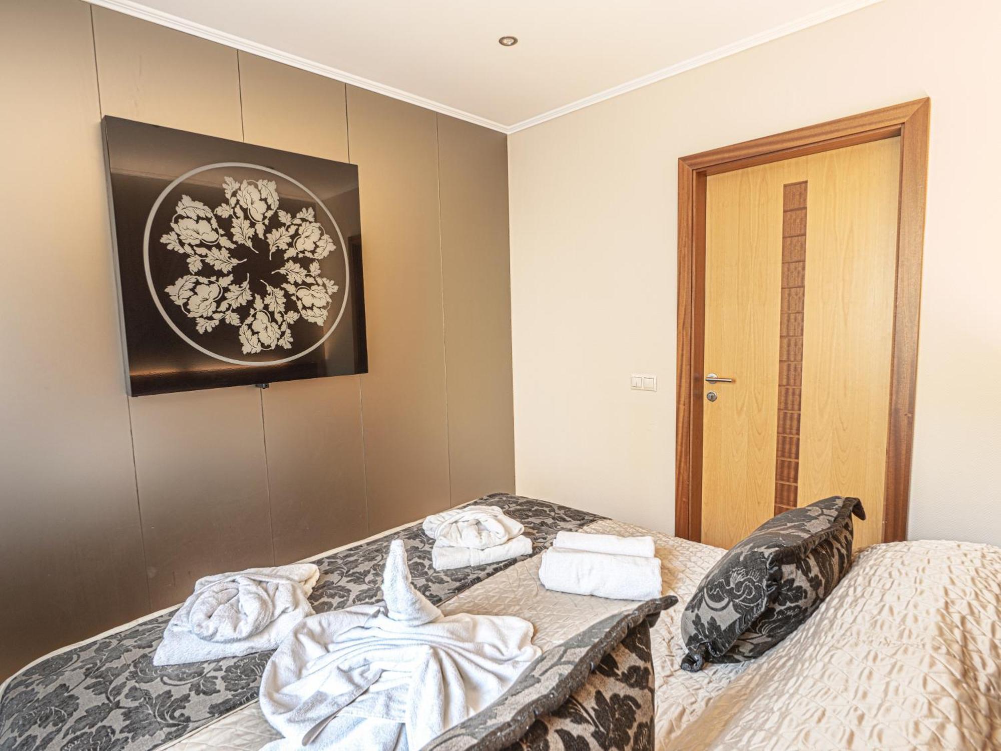 Holiday Beach Budapest Wellness Hotel With Sauna Park Екстер'єр фото