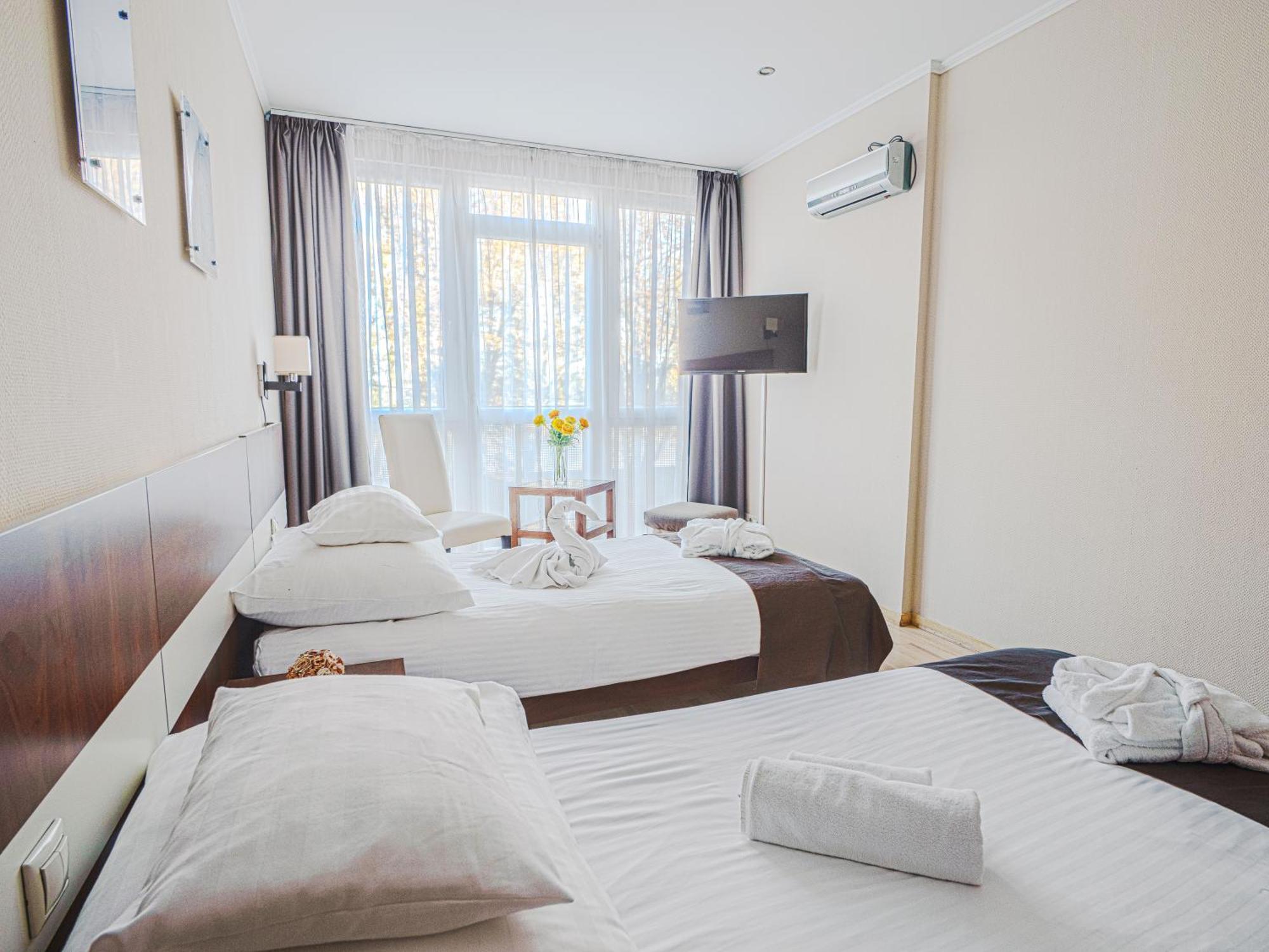 Holiday Beach Budapest Wellness Hotel With Sauna Park Екстер'єр фото