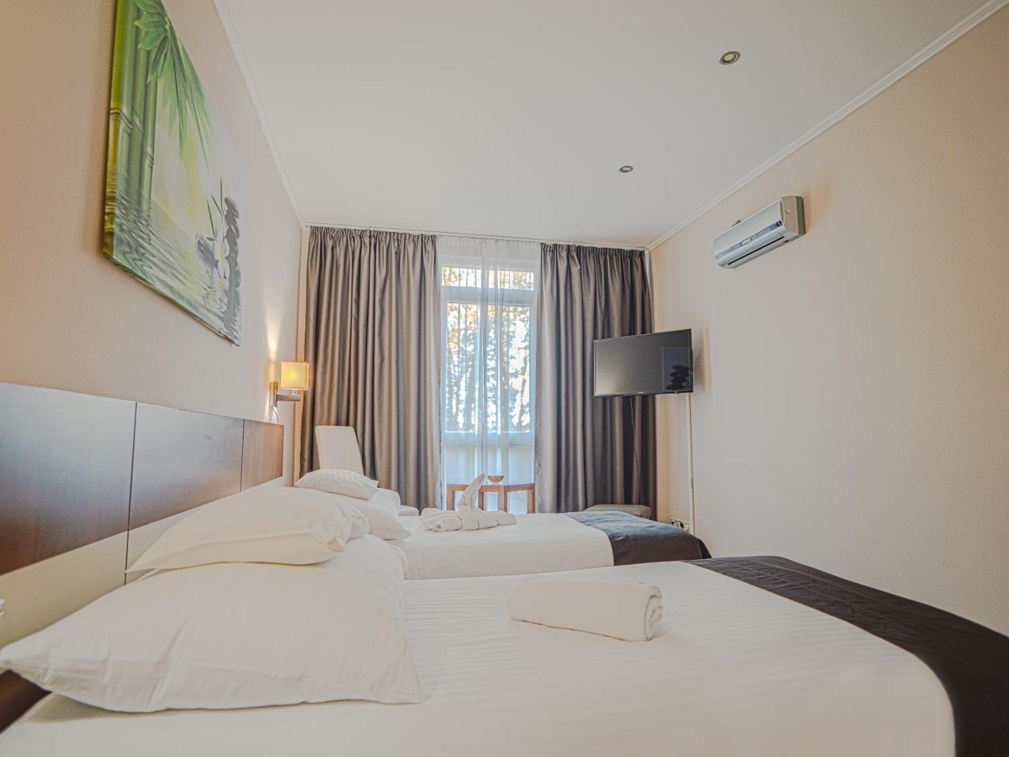 Holiday Beach Budapest Wellness Hotel With Sauna Park Екстер'єр фото