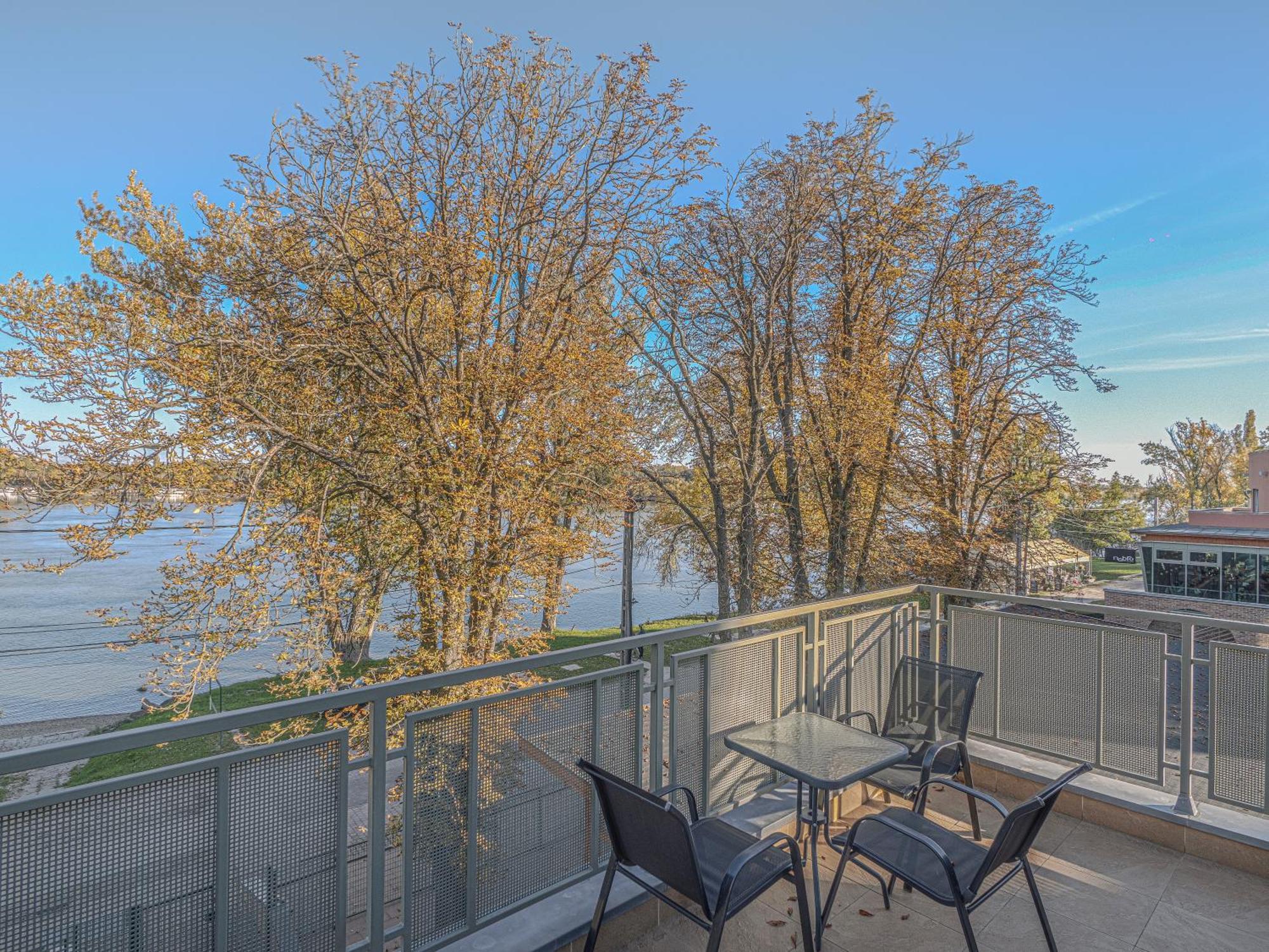Holiday Beach Budapest Wellness Hotel With Sauna Park Екстер'єр фото